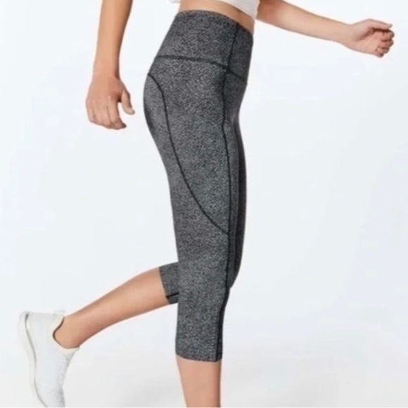 Lululemon Fast & Free Crop Leggings